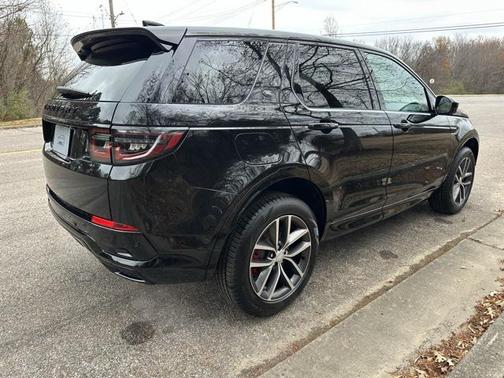 2025 Land Rover Discovery Sport SE