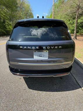 2025 Land Rover Range Rover SE