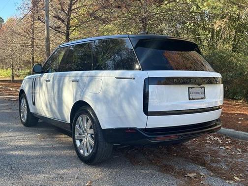 2025 Land Rover Range Rover SE