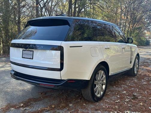 2025 Land Rover Range Rover SE