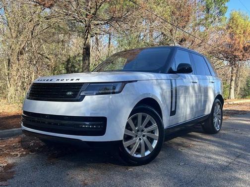2025 Land Rover Range Rover SE