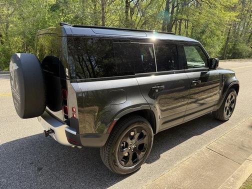 2025 Land Rover Defender S