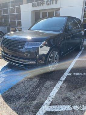 2025 Land Rover Range Rover SE