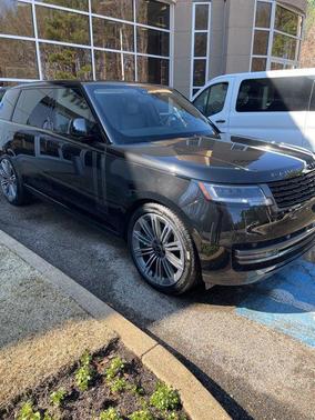 2025 Land Rover Range Rover SE