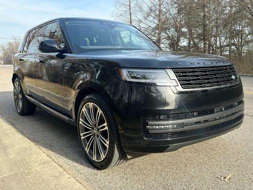 2025 Land Rover Range Rover SE