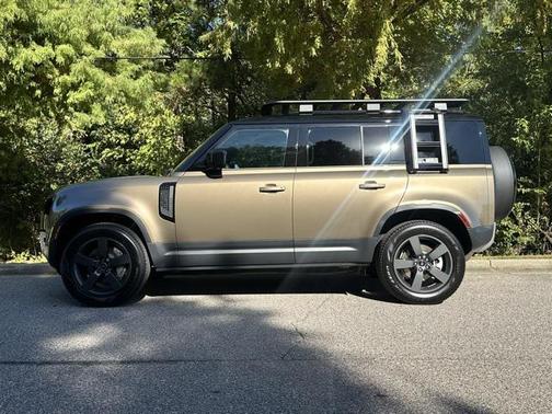 2025 Land Rover Defender S