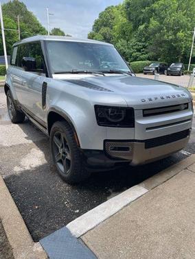 Hakuba Silver Metallic 2021 Land Rover Defender X-Dynamic SE