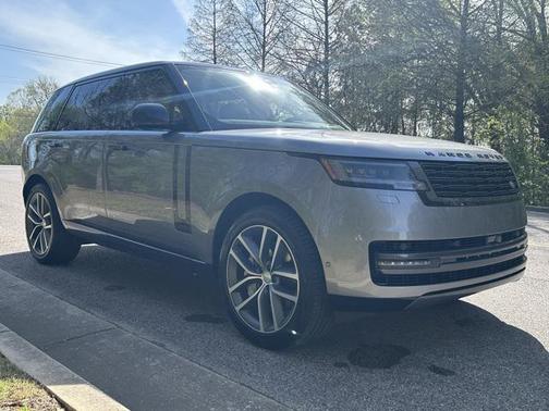 2025 Land Rover Range Rover SE