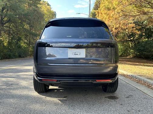 2025 Land Rover Range Rover SE