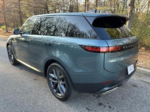 2025 Land Rover Range Rover Sport SE