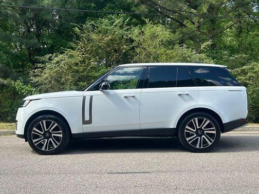 2023 Land Rover Range Rover SE