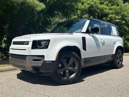 2025 Land Rover Defender X-Dynamic SE