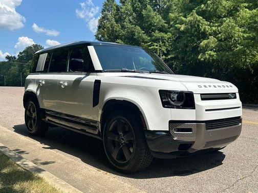 2025 Land Rover Defender X-Dynamic SE