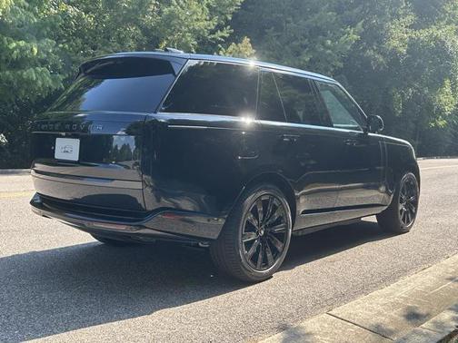 2025 Land Rover Range Rover SE