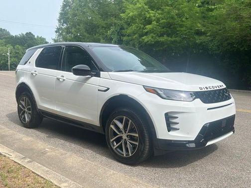 Fuji White 2026 Land Rover Discovery Sport Landmark