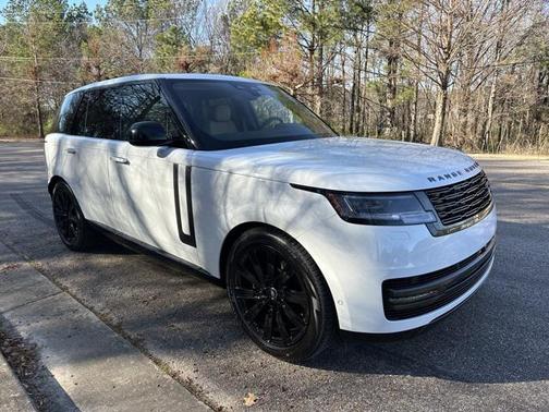 2025 Land Rover Range Rover SE