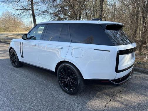 2025 Land Rover Range Rover SE