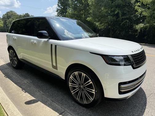 2025 Land Rover Range Rover SE