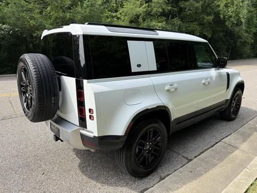 2024 Land Rover Defender S