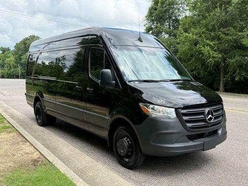 Jet Black 2024 Mercedes-Benz Sprinter 3500 Cargo 170 WB