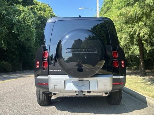 2025 Land Rover Defender S