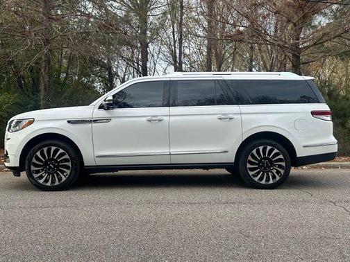 2023 Lincoln Navigator Black Label