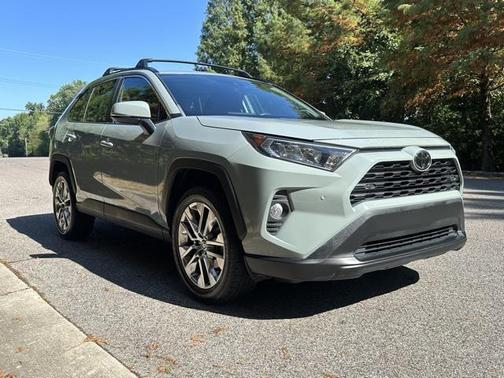 2021 Toyota RAV4 XLE Premium