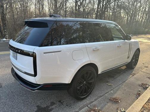 2025 Land Rover Range Rover SE