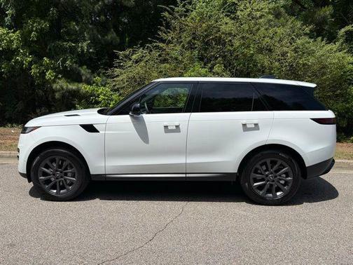 Fuji White 2025 Land Rover Range Rover Sport S