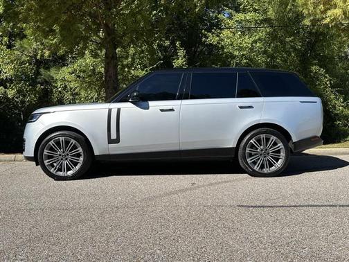 2023 Land Rover Range Rover SE