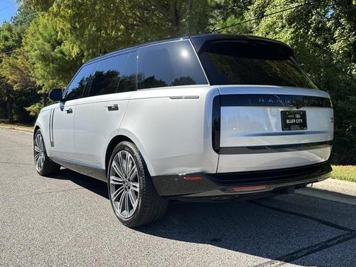 2023 Land Rover Range Rover SE