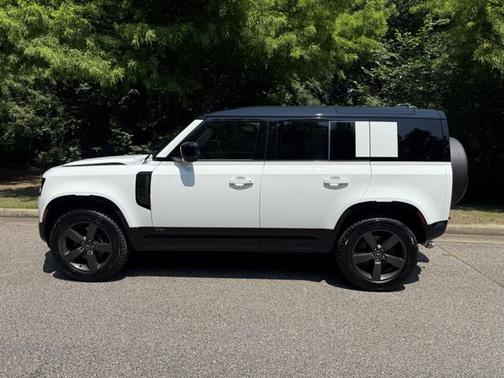 2025 Land Rover Defender 110 V8