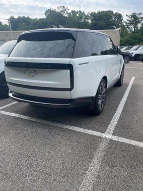Fuji White 2025 Land Rover Range Rover SE