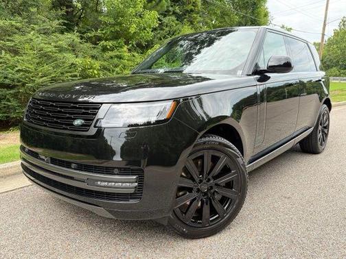 Santorini Black 2026 Land Rover Range Rover SE
