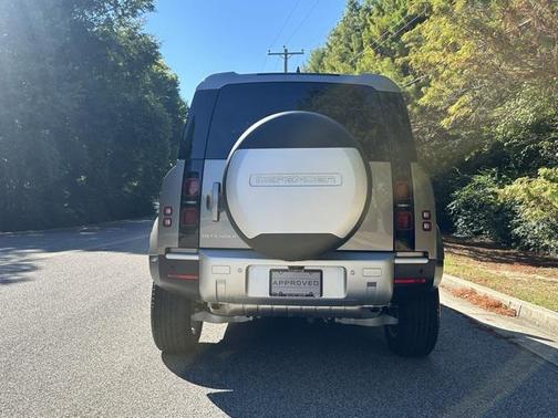 2024 Land Rover Defender S