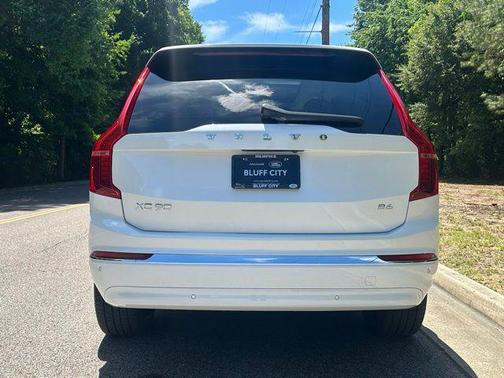 Crystal White 2023 Volvo XC90 Ultimate