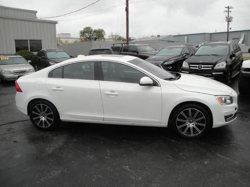 Crystal White Pearl 2016 Volvo S60 Inscription T5 Drive-E Premier