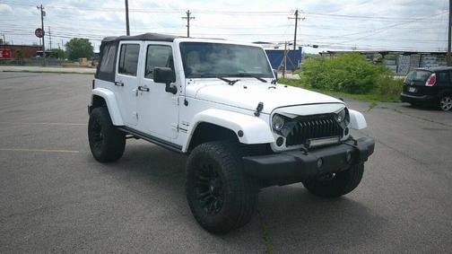 Bright White Clearcoat 2016 Jeep Wrangler Unlimited Sahara