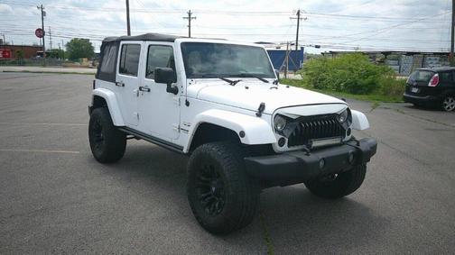 Bright White Clearcoat 2016 Jeep Wrangler Unlimited Sahara