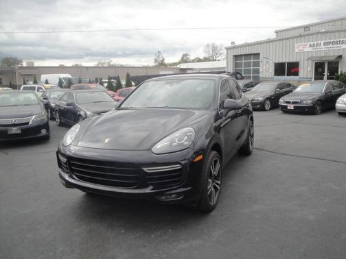 Black 2017 Porsche Cayenne Turbo