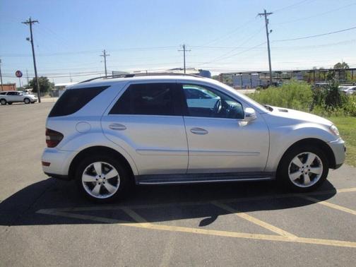 Iridium Silver Metallic 2011 Mercedes-Benz M-Class ML 350 4MATIC