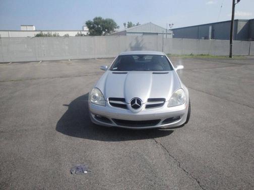 Diamond Silver Metallic 2007 Mercedes-Benz SLK-Class