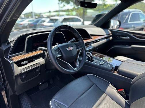 2024 Cadillac Escalade Premium Luxury
