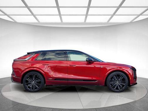 2026 Cadillac LYRIQ V