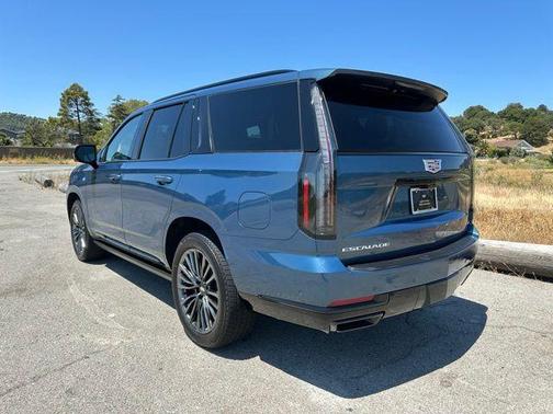 2025 Cadillac Escalade Sport Platinum
