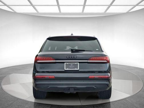 2021 Audi Q7 55 Prestige