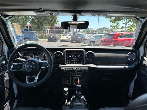 2023 Jeep Gladiator Overland
