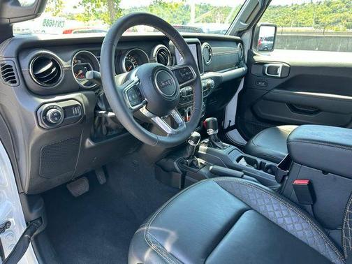 2023 Jeep Gladiator Overland