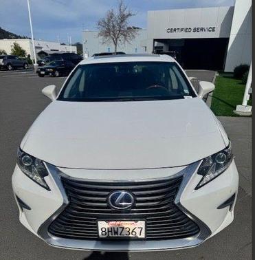 2016 Lexus ES 300h Base