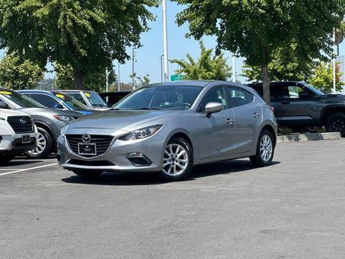 2016 Mazda Mazda3 i Sport